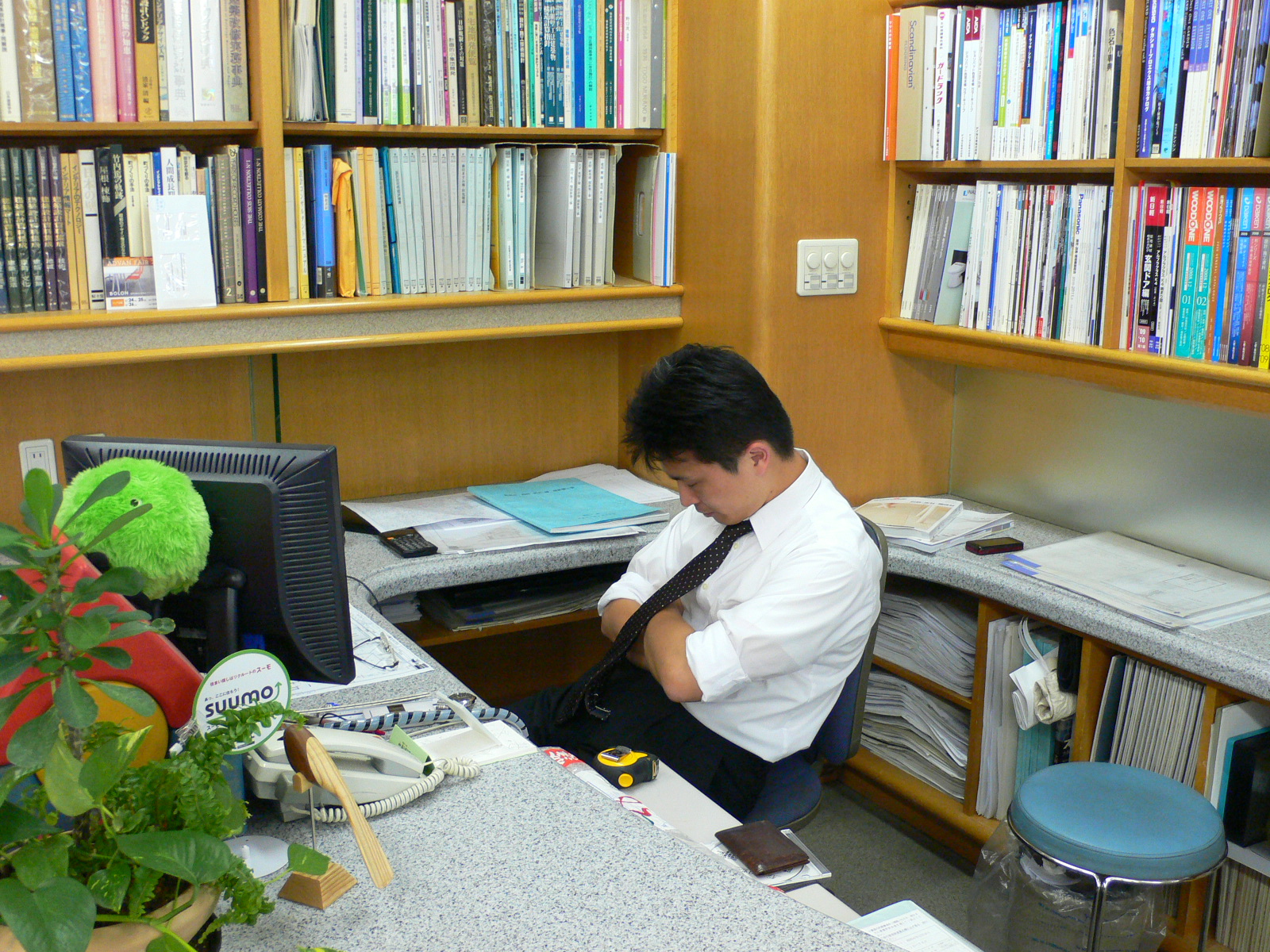 Văn hóa ngủ gật tại văn phòng ở Nhật Bản