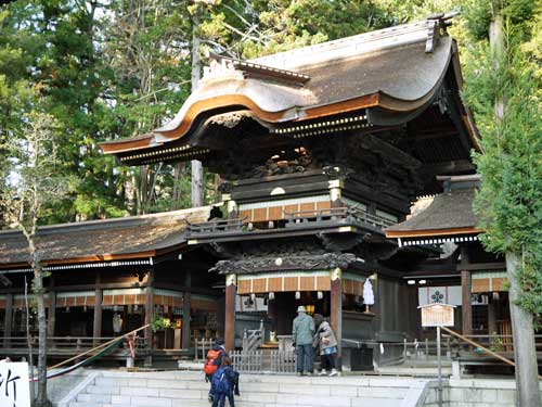 Đền Suwa - Taisha, Nagano, Nhật Bản Đền Suwa - Taisha, Nagano, Nhật Bản